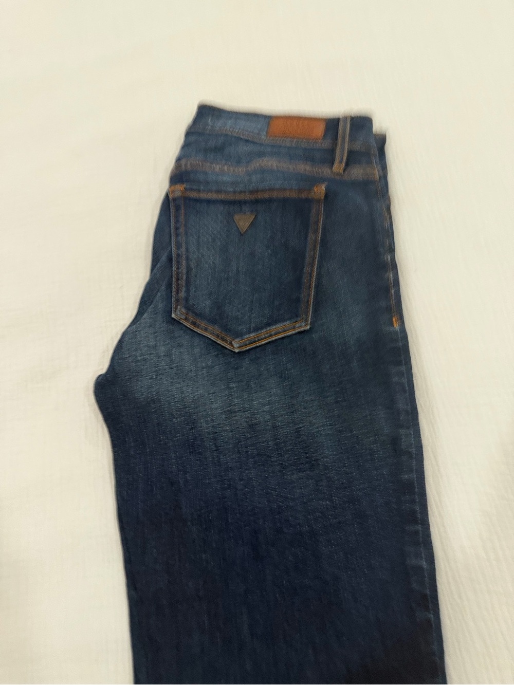 Guess Women's Dark Blue Slim Straight Jeans size 29